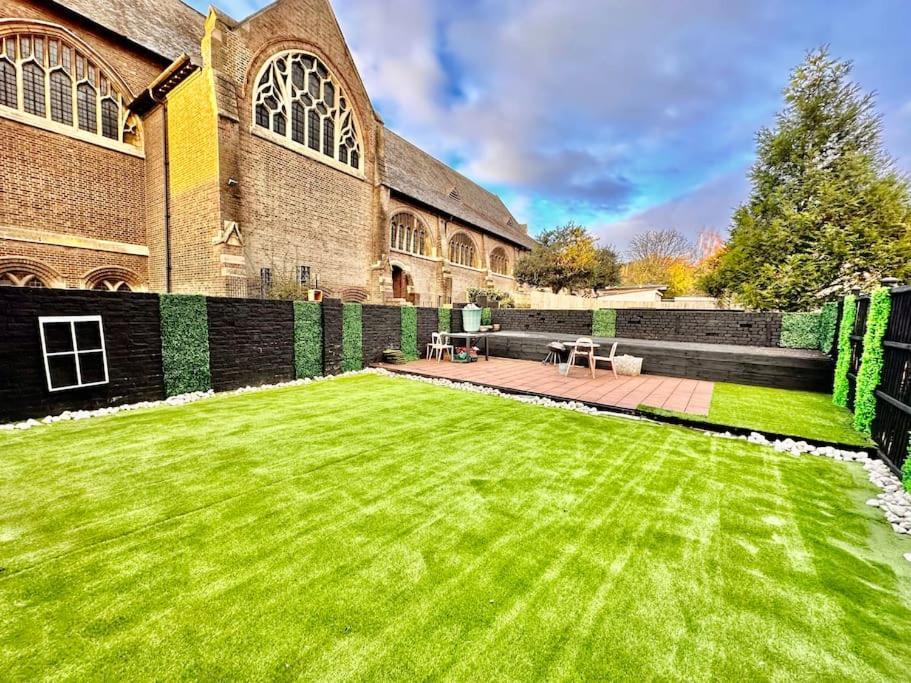 Appartement 4 Bedroom House In Se4 Londres